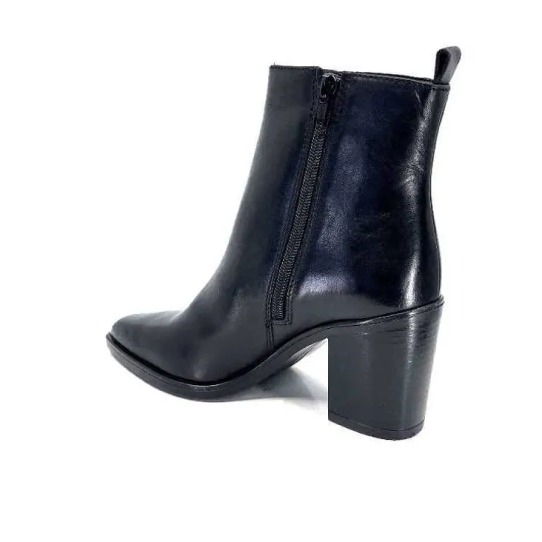 Ivoire 52145 Cuir Noir