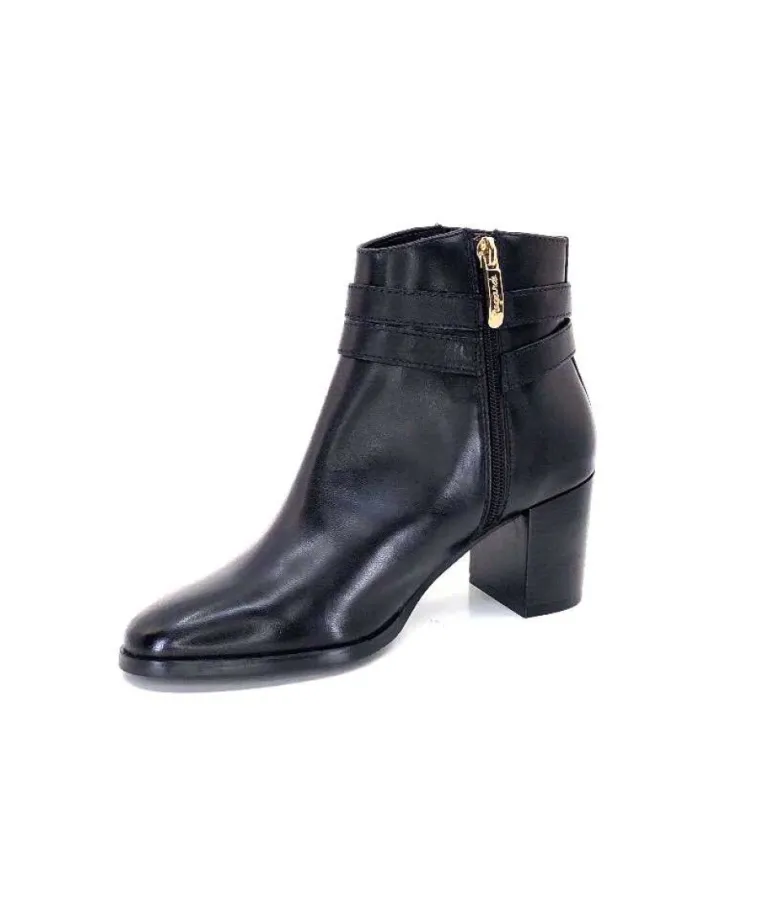 Regard Joan 01 Cuir Noir