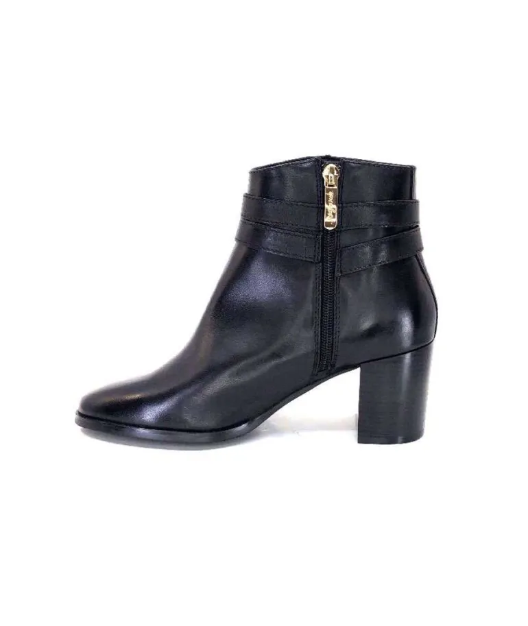 Regard Joan 01 Cuir Noir
